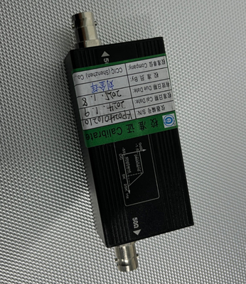 IEC 60335-1 Resistief-capacitatief laagdoorlaatfilter met een afrolfrequentie van 5 kHz ± 0,5 kHz van -3 dB